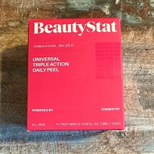 BeautyStat Universal Daily Peel in Bold Red